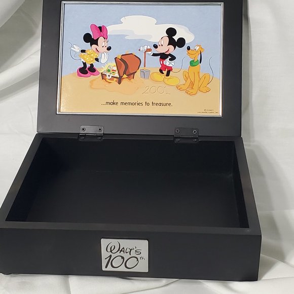 Hallmark Disney Walt’s 100 years Jewelry/ Trinket Black Box /Mickey and Mini - Picture 5 of 5